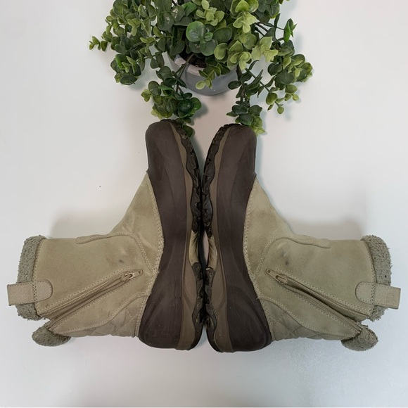 The North Face Women’s Snow Boots Size 11 - Picture 9 of 14